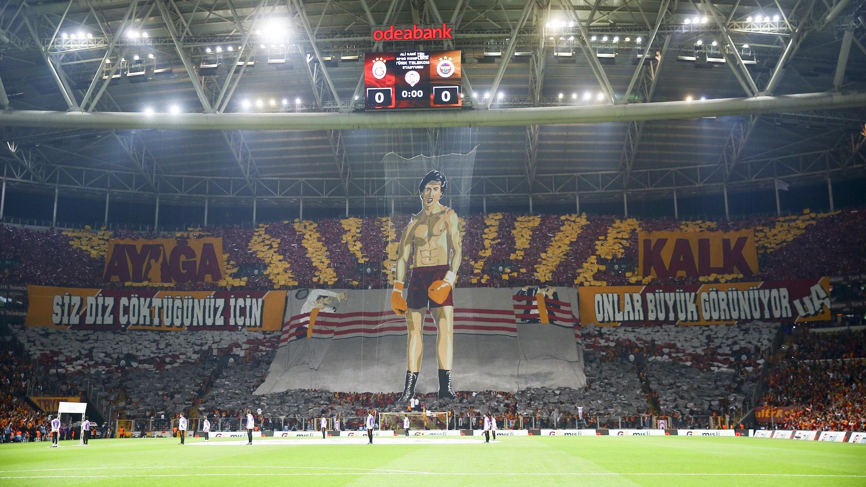 Beşiktaş ligde şok etkisi yarattı ve Galatasaray'ı yavaşlattı